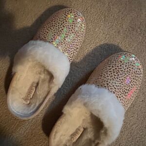 Sorrel slippers like brand new!